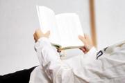肩こりなしで読書が捗る。高さ調節可能なブックホルダー