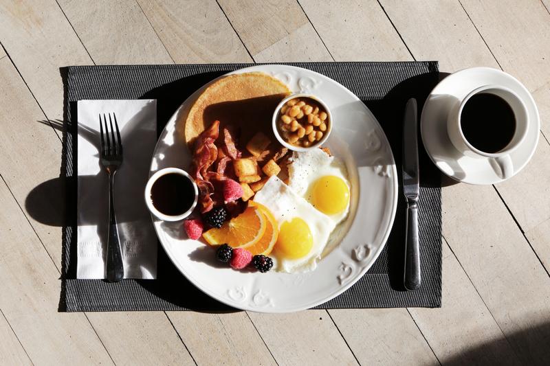 blackberries-breakfast-caffeine-101533