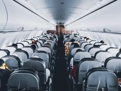 子連れで飛行機に乗るなら｢優先搭乗｣が、ベストとは限らない