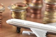 夏休みの航空券は、5月に買うのがお得