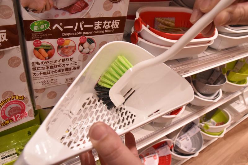 100円ショップで人気のメーカーが直営店「KOKUBOショップ」オープン。その狙いとこだわりの便利グッズとは | ライフハッカー・ジャパン