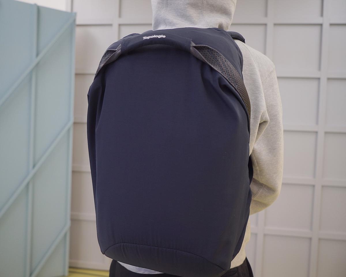 シンプル＆機能的でどんなシーンでも大活躍！ アウトドア要素を 