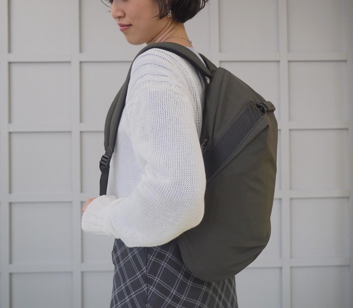 シンプル＆機能的でどんなシーンでも大活躍！ アウトドア要素を