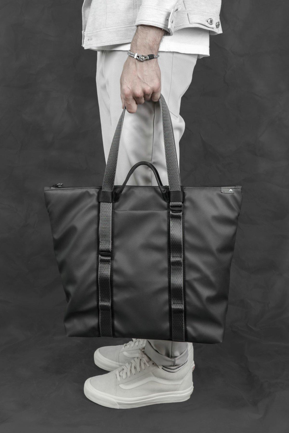 撥水・軽量素材」に特化したバッグコレクションが登場、Topologieの新