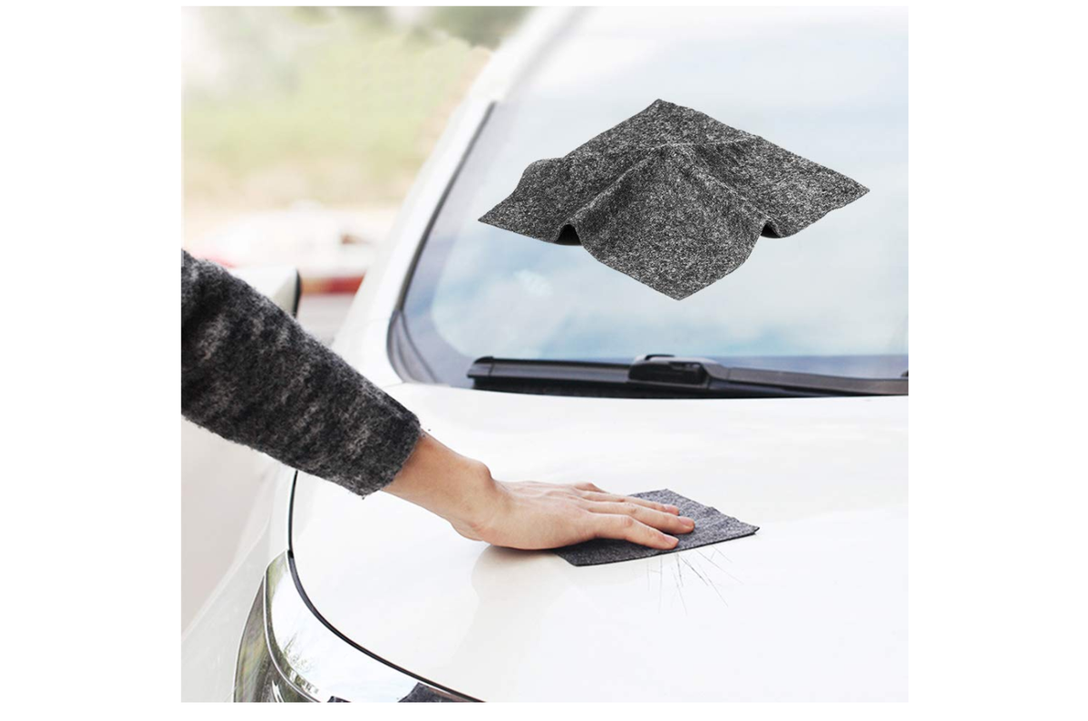 車の表面についた引っかき傷を拭くだけで消せるクロス ライフハッカー・ジャパン 車きず消しクロス拭くだけで簡単! カースクラッチ修復クロス