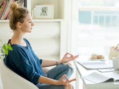 たった20分、ある瞑想法が仕事のミスを減らすのに役立つ
