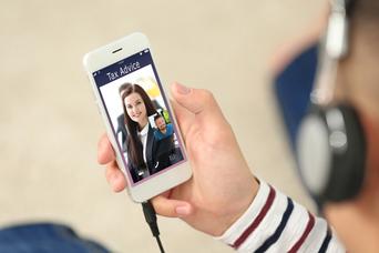 TOEIC対策やスピーキングの練習に！ スマホ対応の英語学習サービス4選