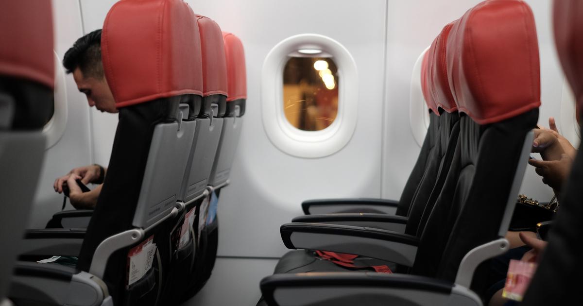 飛行機で「最悪の座席」を避けるための3つの手段 | ライフハッカー