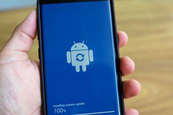 古いAndroidスマホは、今すぐアップデートすべき