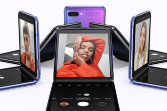 買うなら？ SamsungとMotorolaの折りたたみスマホを比較した結果