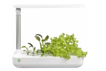 簡単に野菜やハーブが育てられる、コンパクトな卓上菜園器【今日のライフハックツール】
