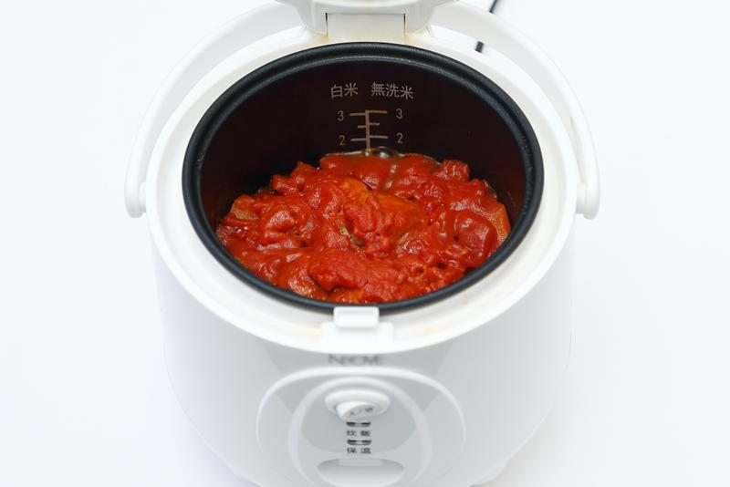 炊飯後の鶏肉のトマト煮