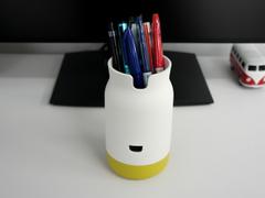 デスク上のごちゃつきを効率的にすっきりさせる、シンプルデザインの収納グッズ【今日のライフハックツール】