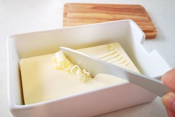 トーストのお供に、バターが溶けやすくなるバターケースが超便利だった