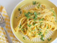 コーン缶でクリーミーなパスタソースを作る方法