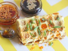 ヘルシーで食感も抜群。豆腐をワッフルメーカーで焼いたら最高だった