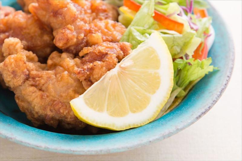 から揚げとレモン