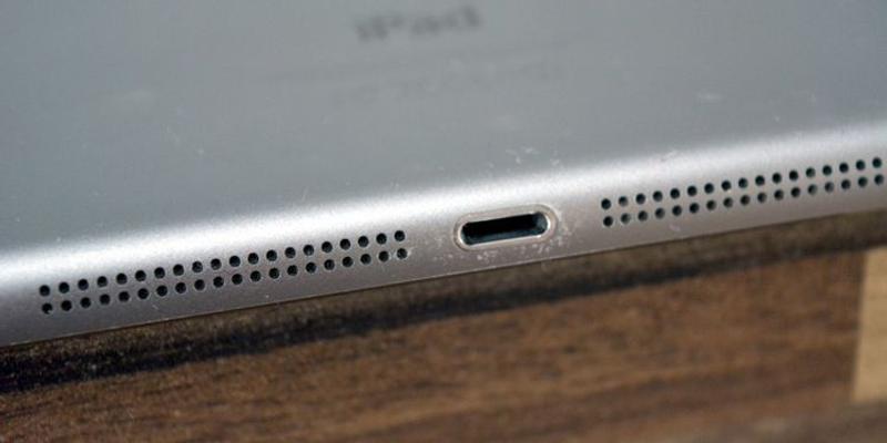 iPadの充電ケーブルのポート