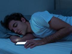 スマホで睡眠の質を上げる3つの方法 | ライフハッカー［日本版］