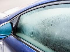 冬の車で困るガラスの曇り、元NASAエンジニアおすすめの解決法とは？