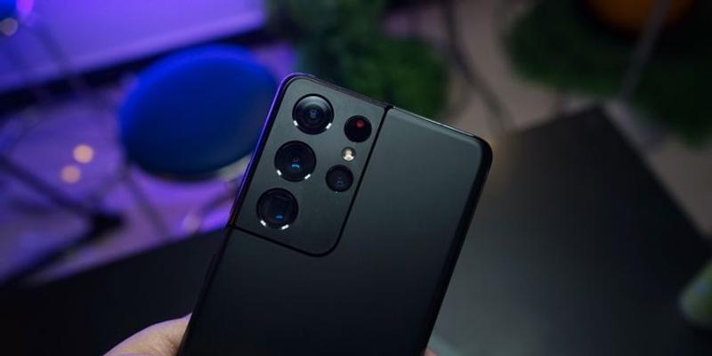 upgrading-smartphones-every-year-1