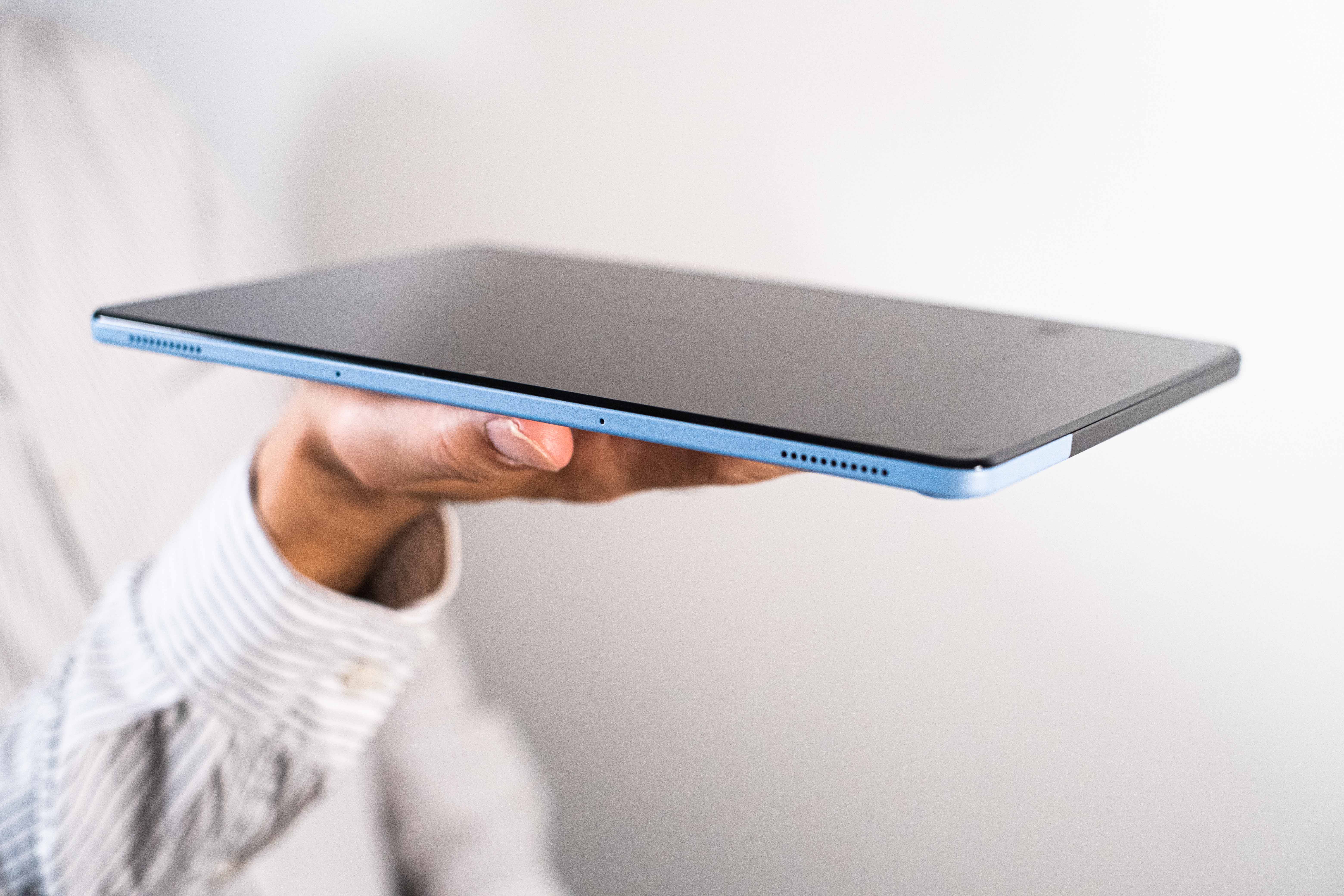 〝サッと取り出して使える〟持ち運びが便利なChromebook スマホ感覚で使えるパソコン｣は本当？ スマホ愛好家が本音レビュー