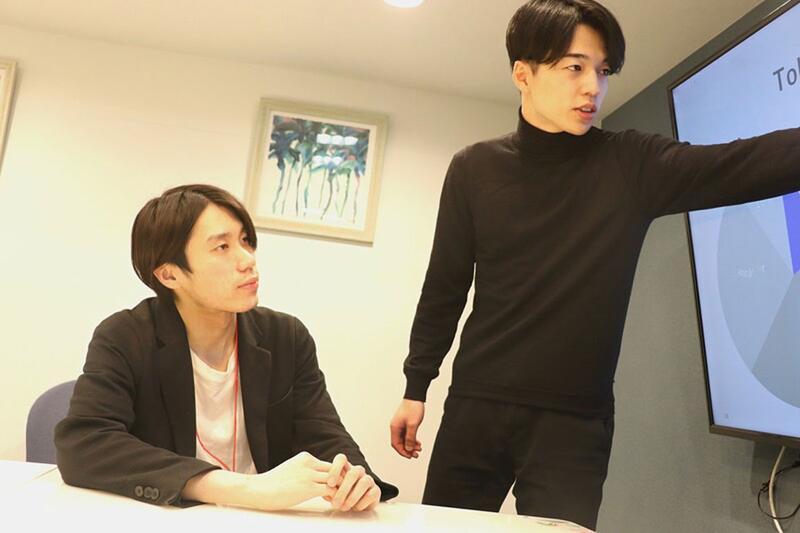 分析・提案の経験を重ね、今ではそれを後輩に伝える立場に
