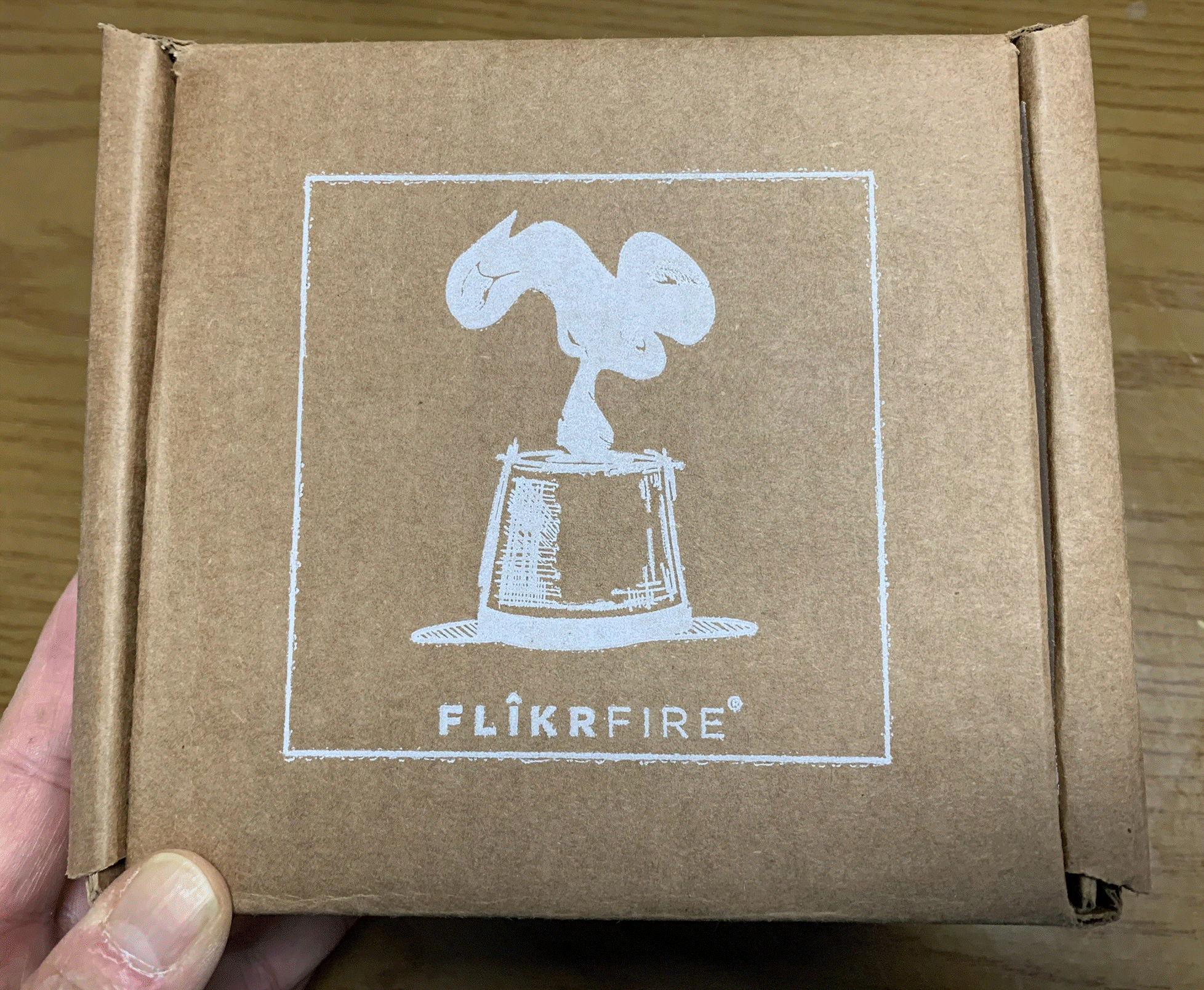 フリッカーファイヤー　（丸型） FLIKRFIRE フリッカーファイヤー FLIKRFIRE 炎と暮らす 焚き火 キャンプ