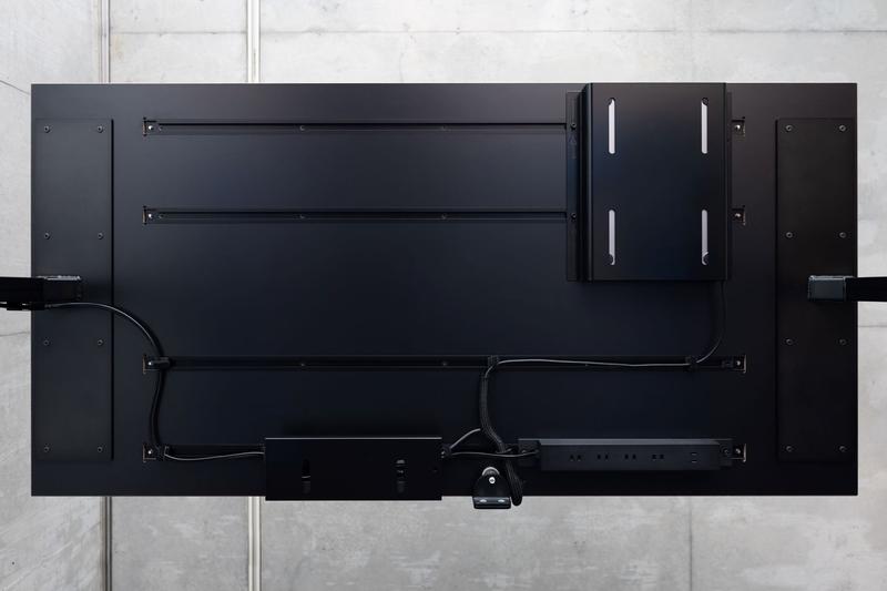 「PREDUCTS DESK」の天板裏
