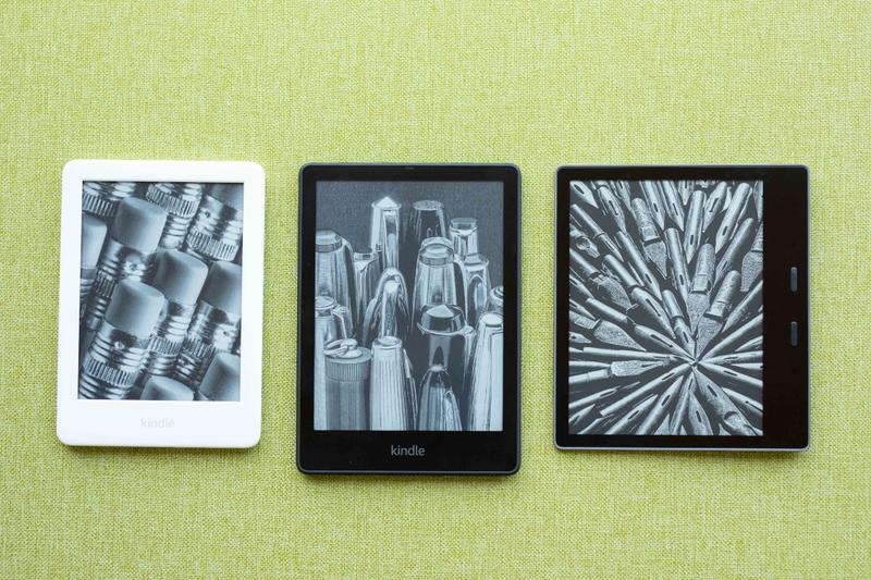 左から「Kindle」「Kindle Paperwhite」「Kindle Oasis」