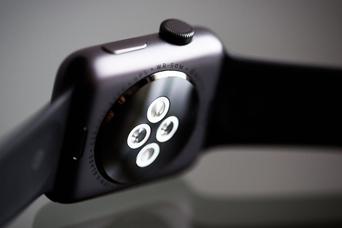 iOS 15.4の新機能！ iPhoneでApple Watchを復旧する方法