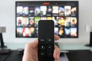 今こそNetflixやHuluの契約を見直すべき3つの理由