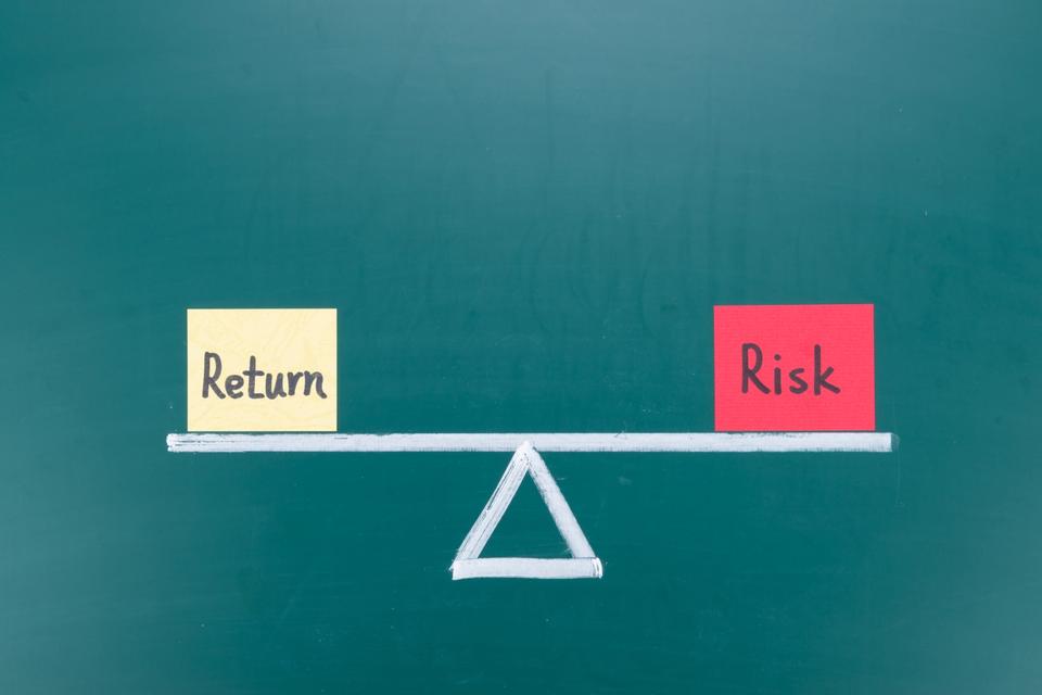 リスクを抑えながら正しく評価し、リターンを見極めて適切なリソースを投下するのが投資家の考え方