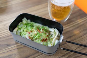 キャンプ飯の天才になれる!?焦げ付き知らずのメスティンはキャンパー必携です！