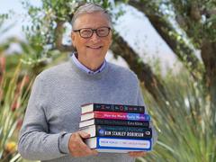 ビル・ゲイツが選ぶ！「2022年夏に読むべき本」5冊 | ライフハッカー・ジャパン