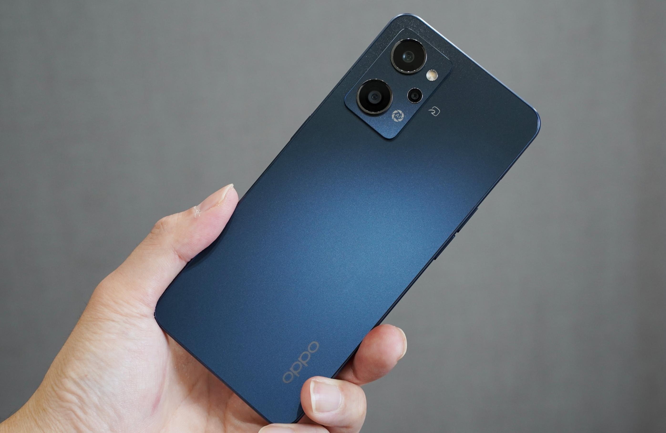 新品に近い携帯電話　使用期間2ヶ月 スマホ「2年で買い替え」はもうやめよう。長く愛用できる相棒をやっと