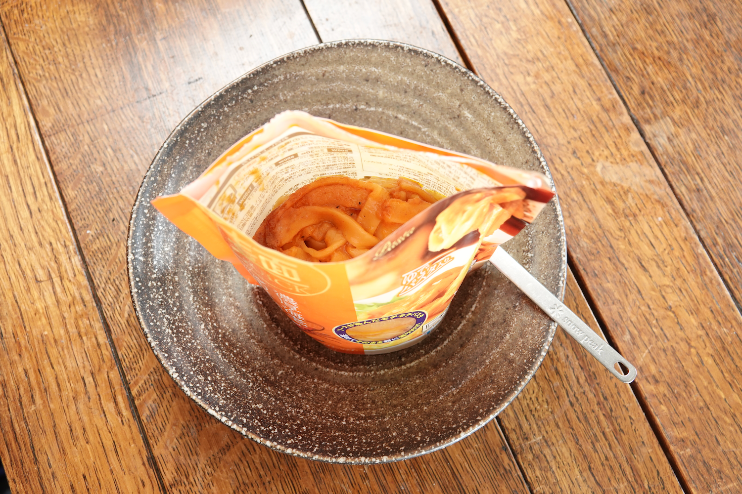 麺とソースが1袋に。長期保存できるレトルトパスタ『麺QUICK』を食べてみた【今日のライフハックツール】 | ライフハッカー・ジャパン