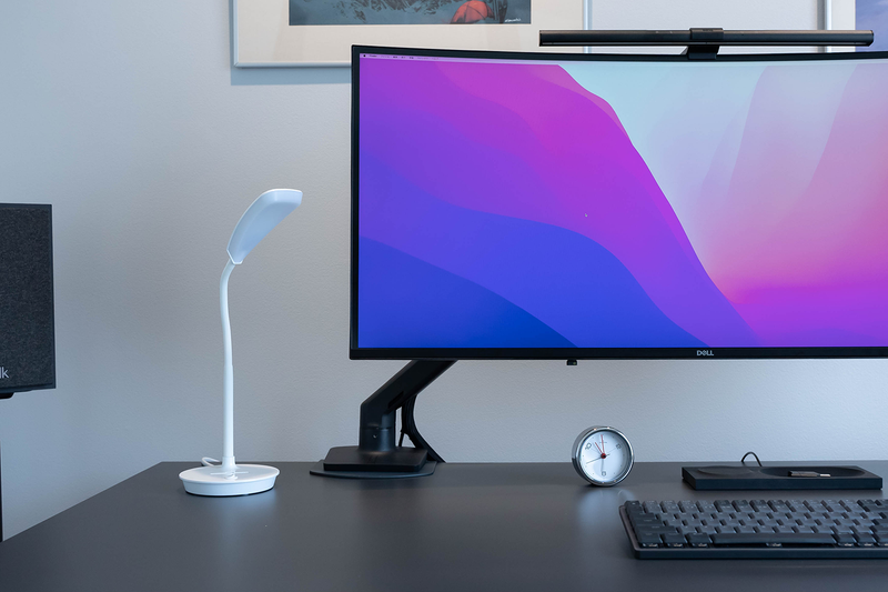 デスクライト革命起きた！「BenQ ScreenBar」3つの魅力【今日のライフ