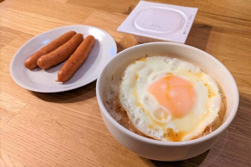 これに冷凍ブロッコリーを加えれば彩りもバッチリ(?)ですが、この日は切らしていました…