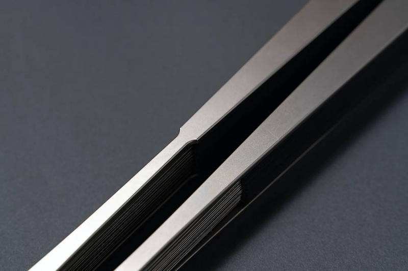 左:新モデル、右:旧モデル