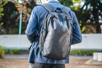 ビジネスもカジュアルもそつなく対応! 普通を極めたバックパックが登場