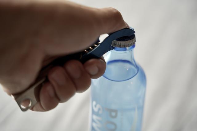 瓶入りポカリスエットはエコなうえに おいしさ おしゃれさ2倍だった ライフハッカー ジャパン