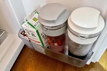 一人暮らしの冷蔵庫を最適化。ドアポケットにスッポリ収まる「お茶ポット」