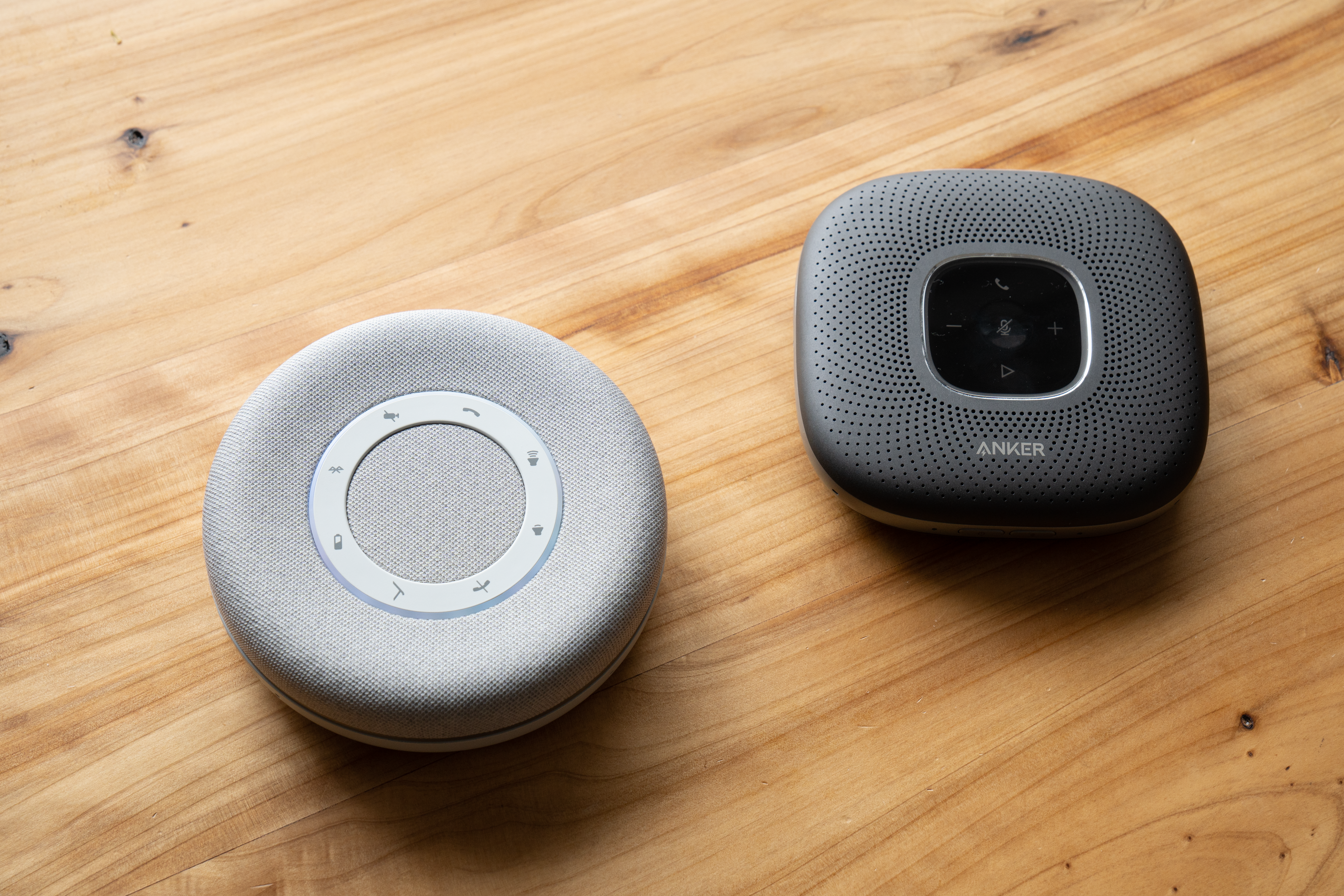 永く愛用したい唯一無二のスピーカーフォン。妥協ナシの見た目と機能性