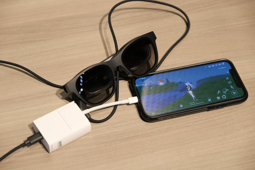 ポケットに入る130インチディスプレイ！低価格コンパクトなAR