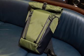 X-PAC採用の実力！ 軽量かつ防水の大容量スリングバッグ「Modern Pack 16L」