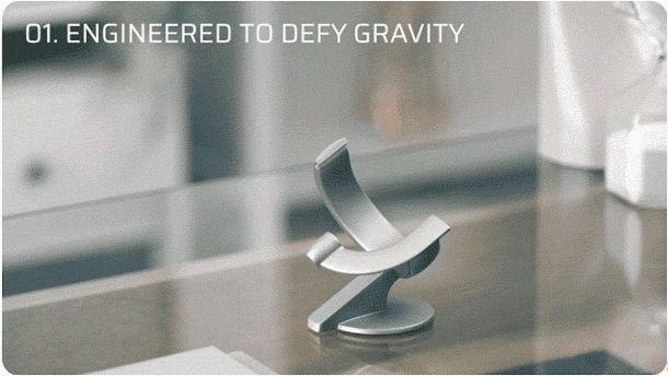 思わず二度見しちゃうかも!? 空中浮遊するユニークな万年筆