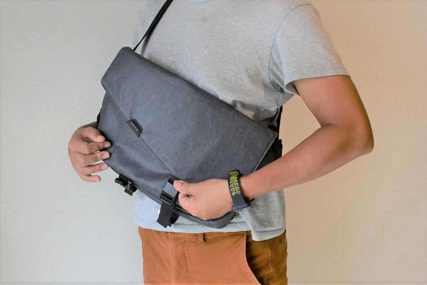 3倍に拡張するスリングバッグ、「SEKKEI M-Sling」を試してみた