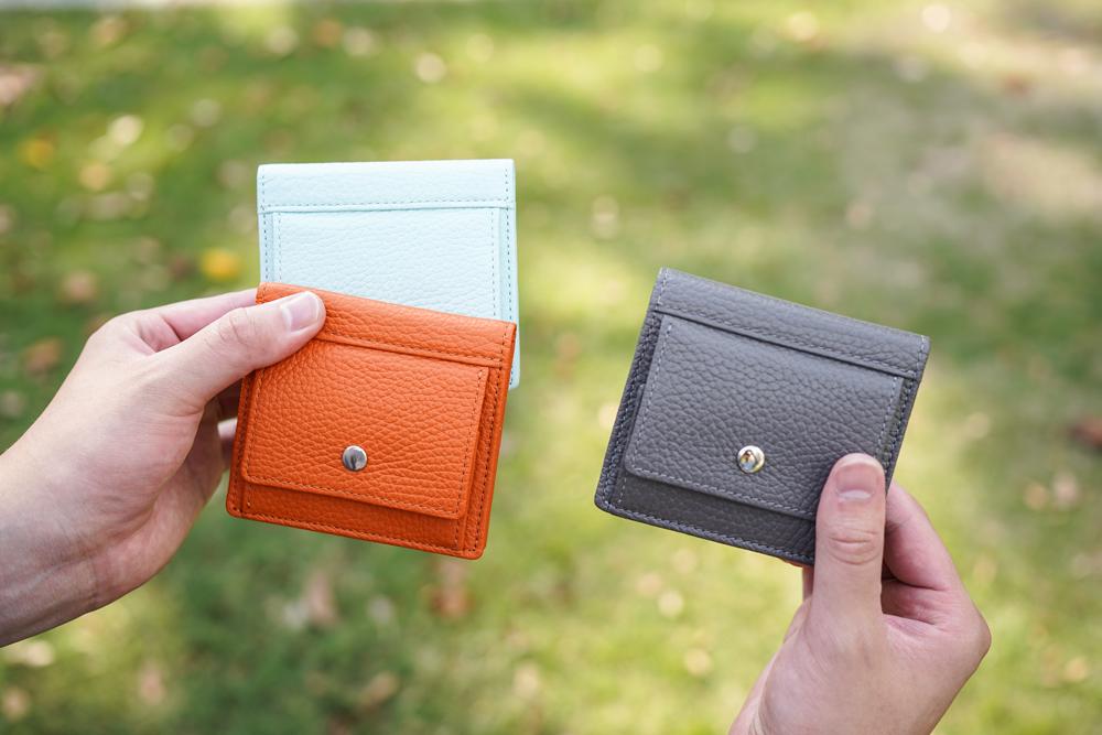 小物 YOSHI 使い勝手と容量のバランスも良し。国内工房仕立てのレザーミニ