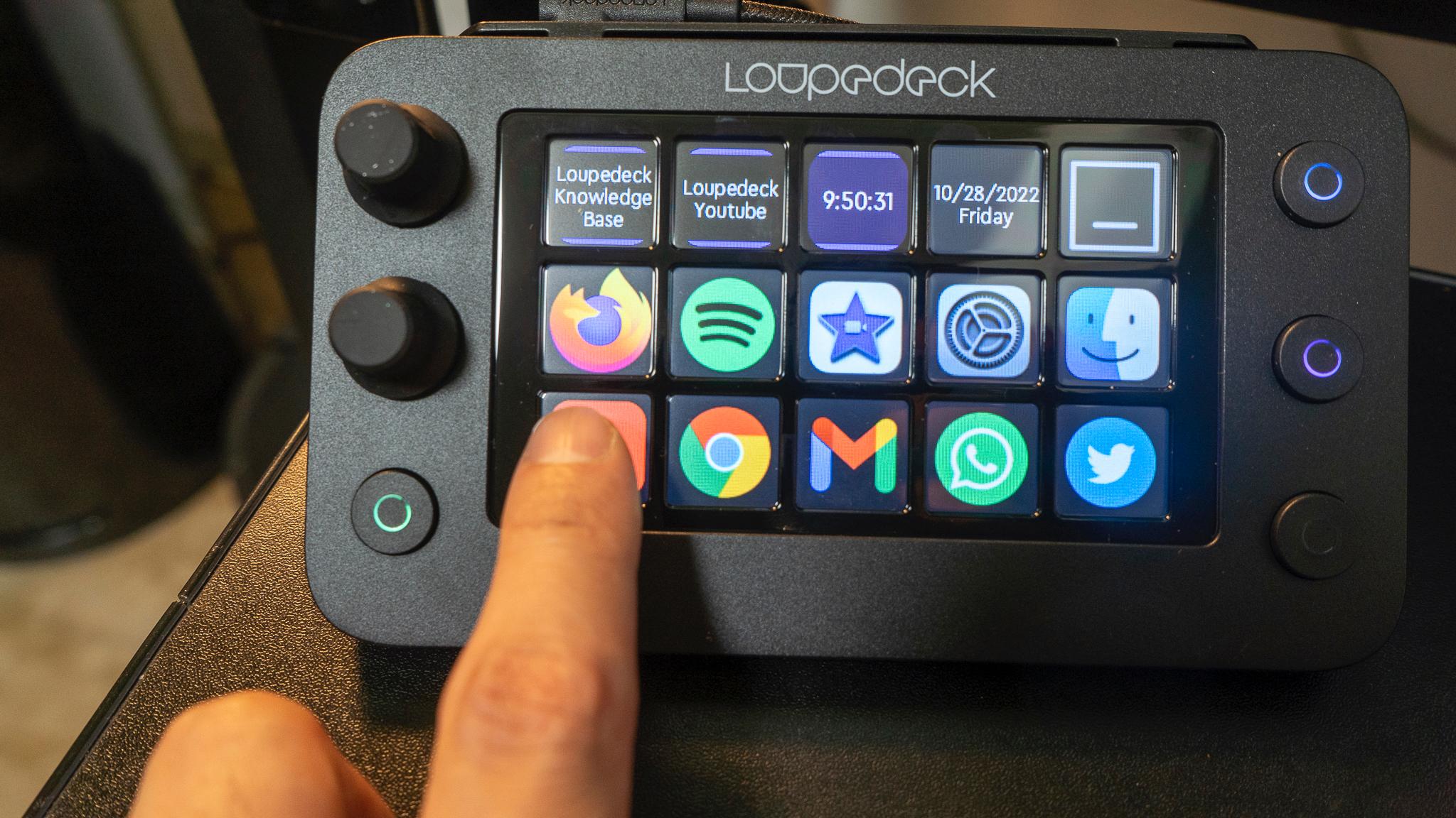 Loupedeck Live S 日々のPC作業や配信、コンテンツ制作を効率化するカスタムコントローラ。LEDタッチスクリーンボタンと物理ダ 